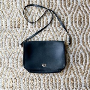 No brand Leather Turn Lock Flap Rectangular Shoulder Bag Black Gold